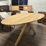 Eetkamertafel Druppel 210cm, Eiken, gelakt